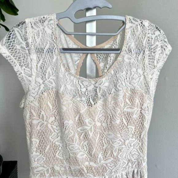 Speechless Women Juniors SZ XL Beige Dress Lace Fit& Flare Stretch - Picture 2 of 11